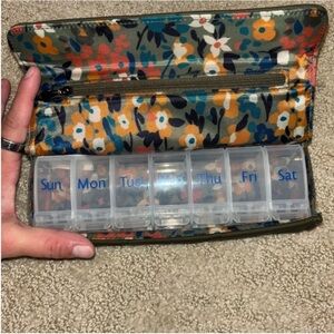 NWOT Lug Pill Caddy